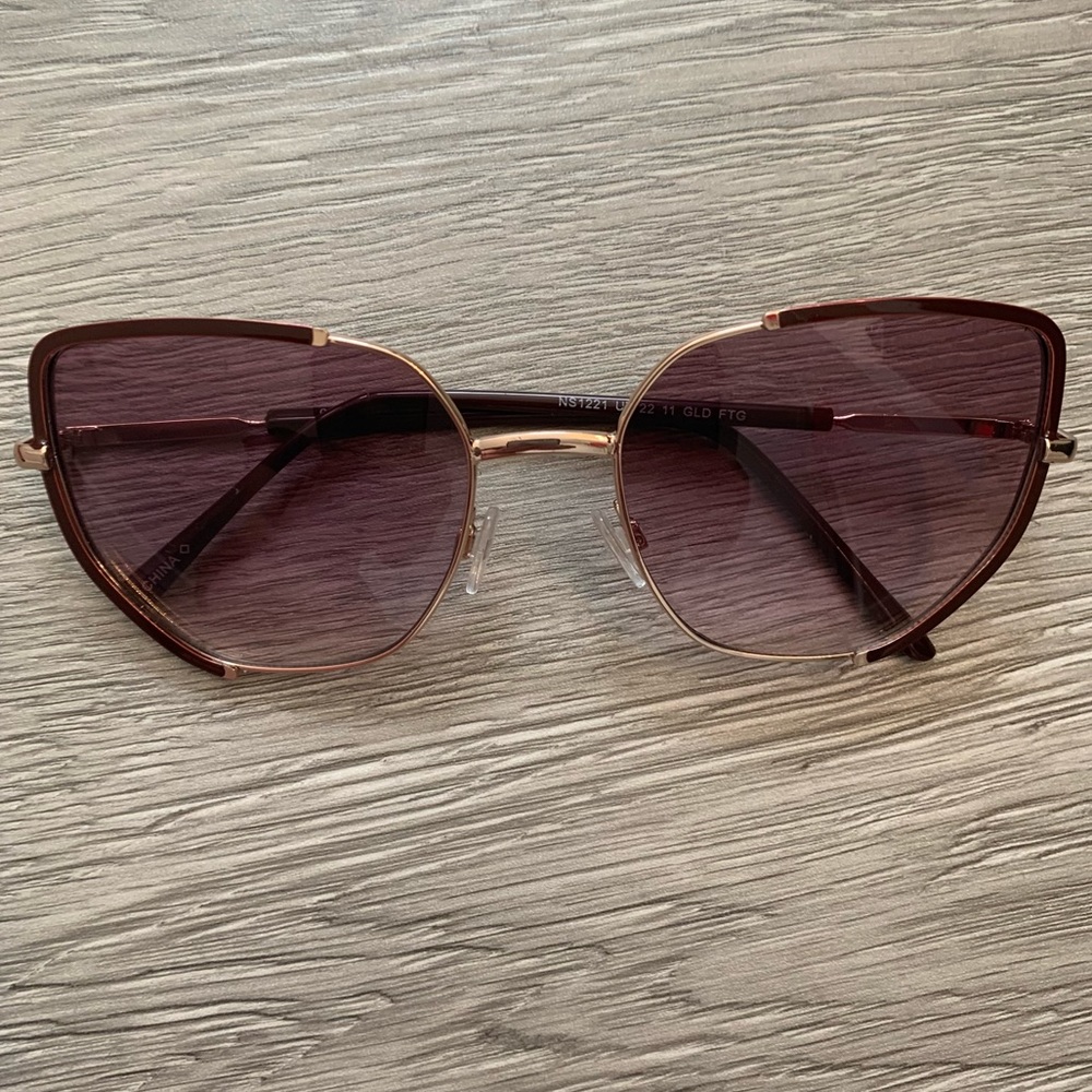 Universal Thread Women’s Cat-eye Pink Gold Sunglasses